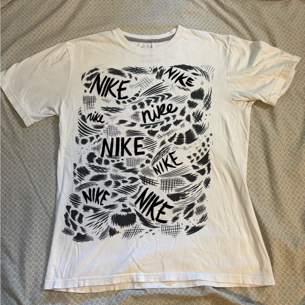 The Athletic‎ Dept. Men’s White Nike Design Tee -Shirt Size Small
